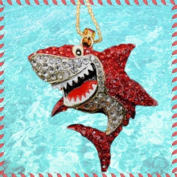 Red White Crystal Rhinestone Shark Pendant/Brooch - Picture 1 of 6
